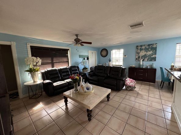 5850 NE 7th Ave, Fort Lauderdale FL 33334