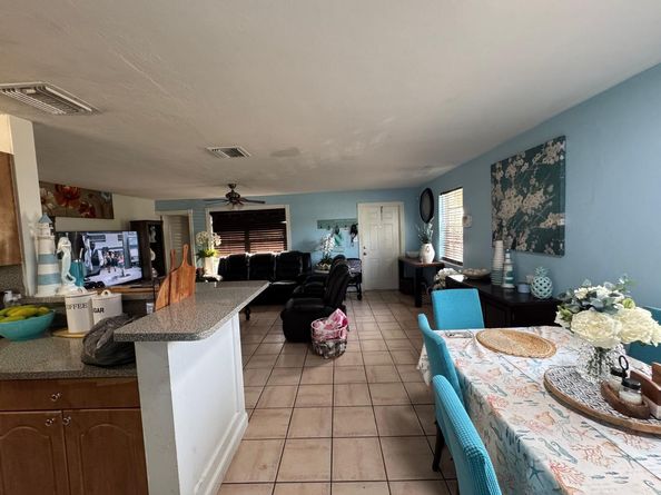 5850 NE 7th Ave, Fort Lauderdale FL 33334