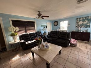 5850 NE 7th Ave, Fort Lauderdale FL 33334