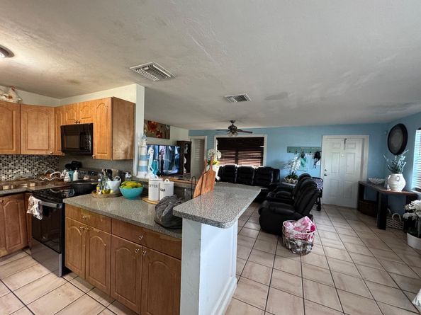 5850 NE 7th Ave, Fort Lauderdale FL 33334