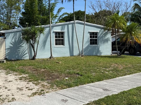 5850 NE 7th Ave, Fort Lauderdale FL 33334