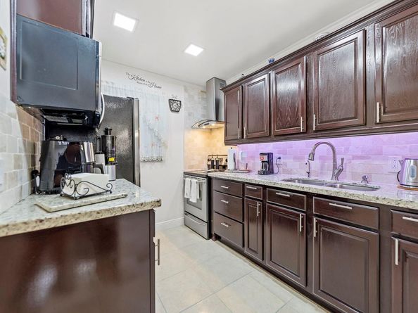 7321 NW 85th St 203, Tamarac FL 33321