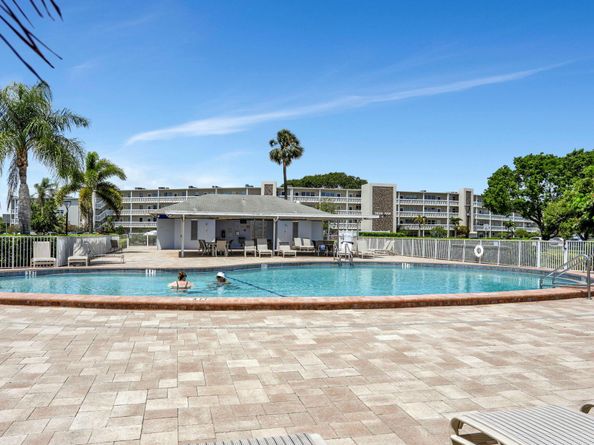 432 Grantham B, Deerfield Beach FL 33442