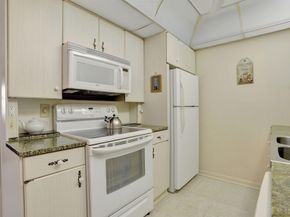 432 Grantham B, Deerfield Beach FL 33442