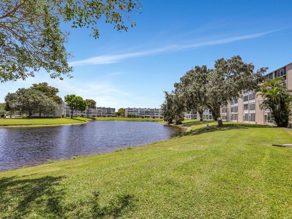 432 Grantham B, Deerfield Beach FL 33442