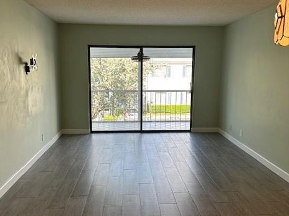 130 Cypress Club Dr 323, Pompano Beach FL 33060