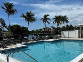 130 Cypress Club Dr 323, Pompano Beach FL 33060