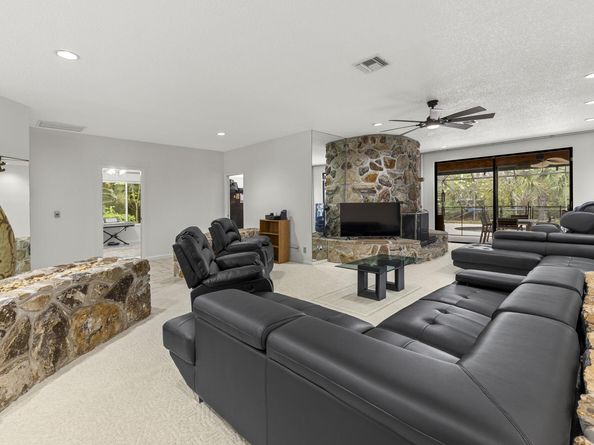 8785 Thousand Pines Circle, West Palm Beach FL 33411