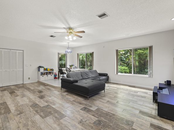 8785 Thousand Pines Circle, West Palm Beach FL 33411