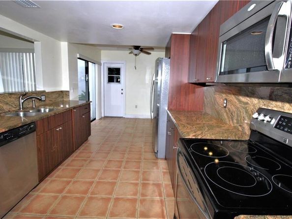 7445 Bay Hill Dr 7445, Hialeah FL 33015