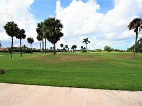 7445 Bay Hill Dr 7445, Hialeah FL 33015