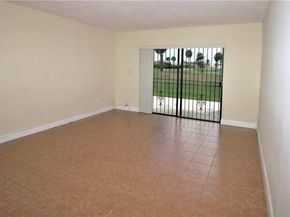 7445 Bay Hill Dr 7445, Hialeah FL 33015