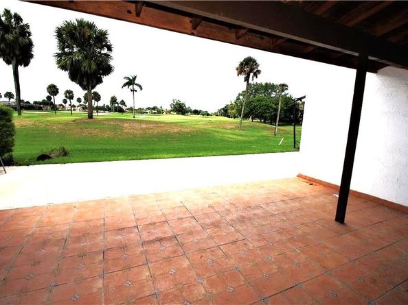 7445 Bay Hill Dr 7445, Hialeah FL 33015