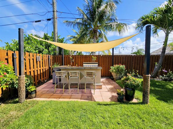 380 Laurie Road, West Palm Beach FL 33405