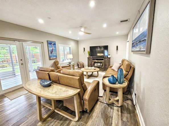 380 Laurie Road, West Palm Beach FL 33405