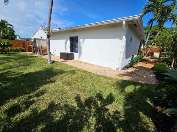 380 Laurie Road, West Palm Beach FL 33405
