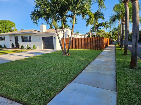 380 Laurie Road, West Palm Beach FL 33405