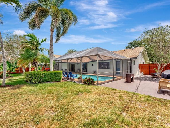 1221 SW 59th Ave, Plantation FL 33317