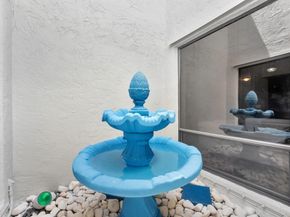 1221 SW 59th Ave, Plantation FL 33317