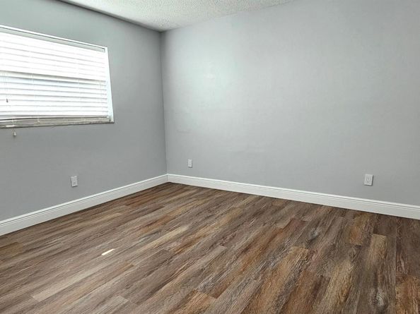 4141 NW 44th Avenue 217, Lauderdale Lakes FL 33319