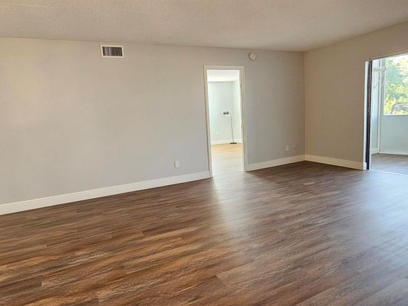 4141 NW 44th Avenue 217, Lauderdale Lakes FL 33319