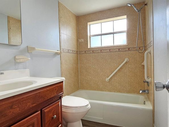 4141 NW 44th Avenue 217, Lauderdale Lakes FL 33319