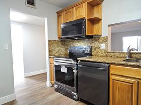 4141 NW 44th Avenue 217, Lauderdale Lakes FL 33319