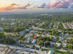 303/305 De Carie, Delray Beach FL 33444