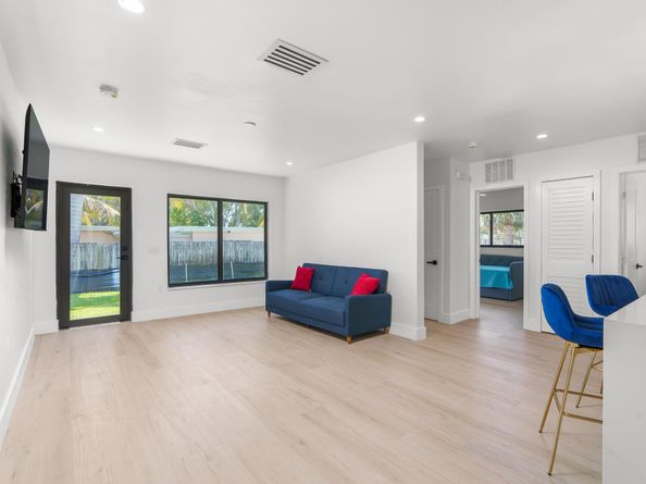 303/305 De Carie, Delray Beach FL 33444