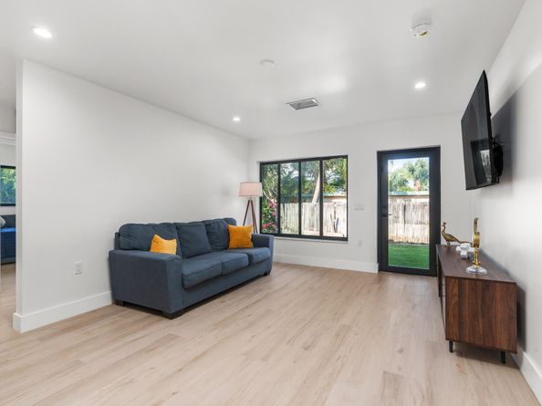303/305 De Carie, Delray Beach FL 33444