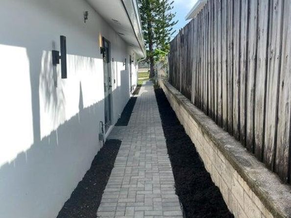 303/305 De Carie, Delray Beach FL 33444