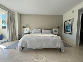 3400 SW 27th Avenue 303, Miami FL 33133