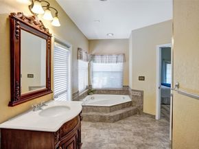 2565 Kerry Dr, Cooper City FL 33026