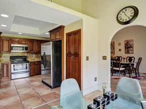 2565 Kerry Dr, Cooper City FL 33026