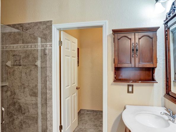 2565 Kerry Dr, Cooper City FL 33026