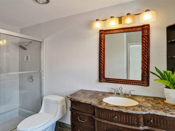 2565 Kerry Dr, Cooper City FL 33026