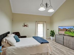 2565 Kerry Dr, Cooper City FL 33026