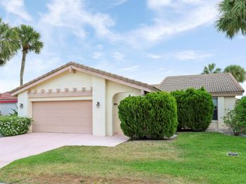 5695 Lakeview Mews Drive