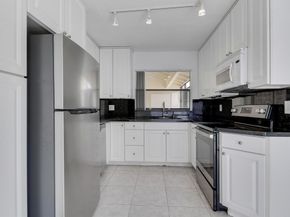 5695 Lakeview Mews Drive, Boynton Beach FL 33437