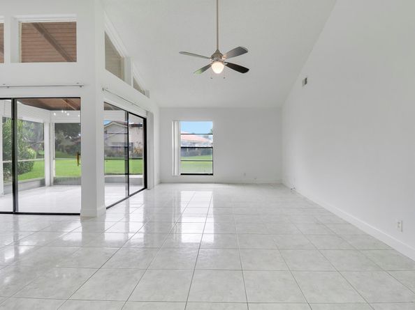 5695 Lakeview Mews Drive, Boynton Beach FL 33437