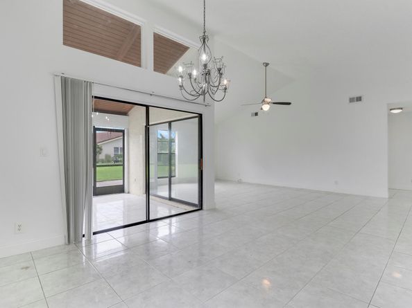 5695 Lakeview Mews Drive, Boynton Beach FL 33437