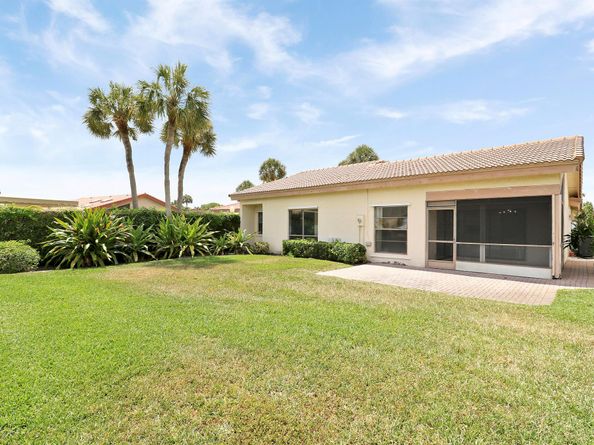 5695 Lakeview Mews Drive, Boynton Beach FL 33437
