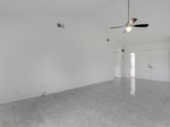 5695 Lakeview Mews Drive, Boynton Beach FL 33437