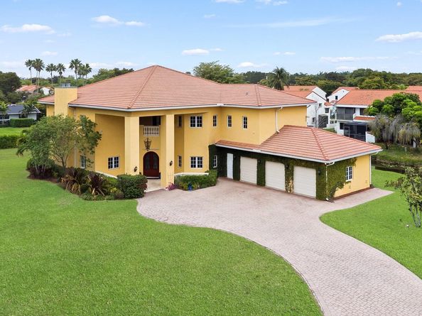 11621 SW 1st St, Plantation FL 33325