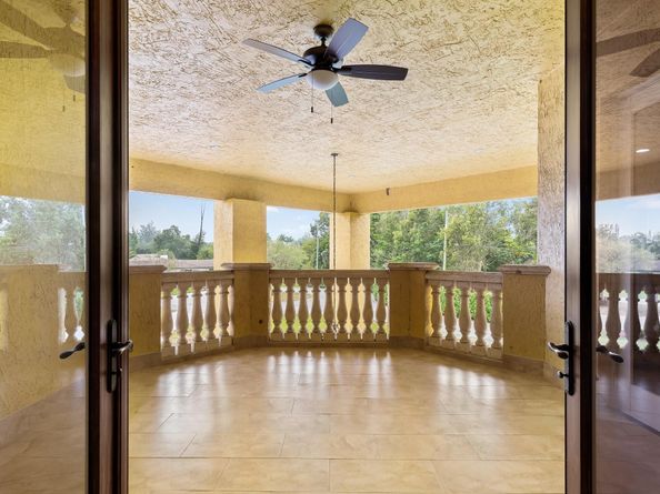 11621 SW 1st St, Plantation FL 33325