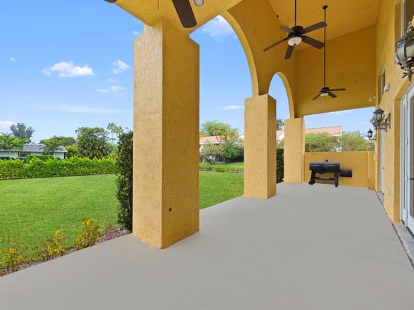 11621 SW 1st St, Plantation FL 33325