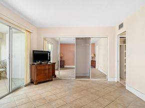 127 Southampton B 127, West Palm Beach FL 33417