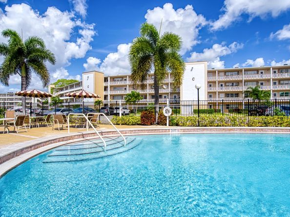 127 Southampton B 127, West Palm Beach FL 33417