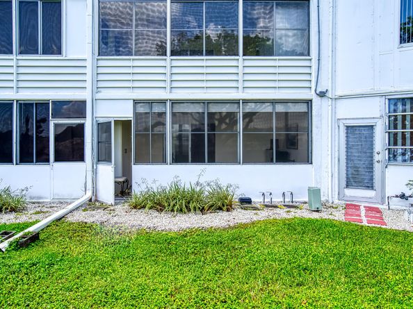 127 Southampton B 127, West Palm Beach FL 33417