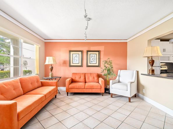 127 Southampton B 127, West Palm Beach FL 33417